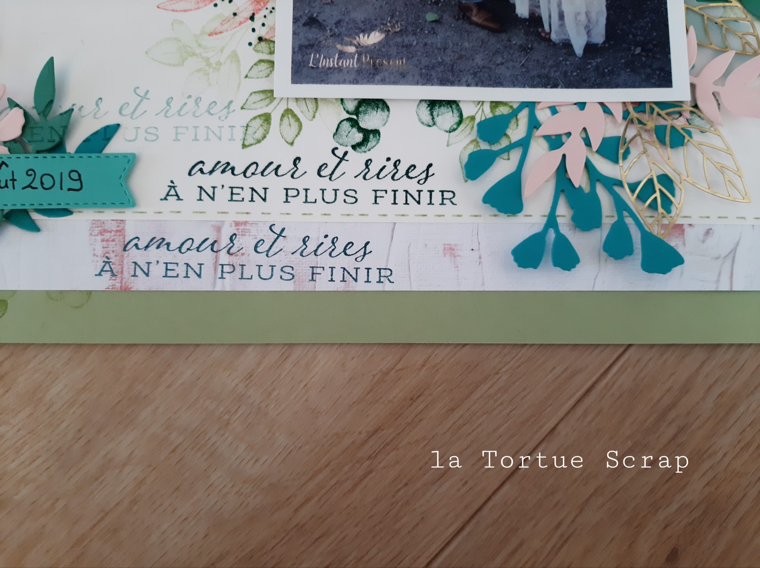 Page de scrapbooking avec Feuillages Infinis.